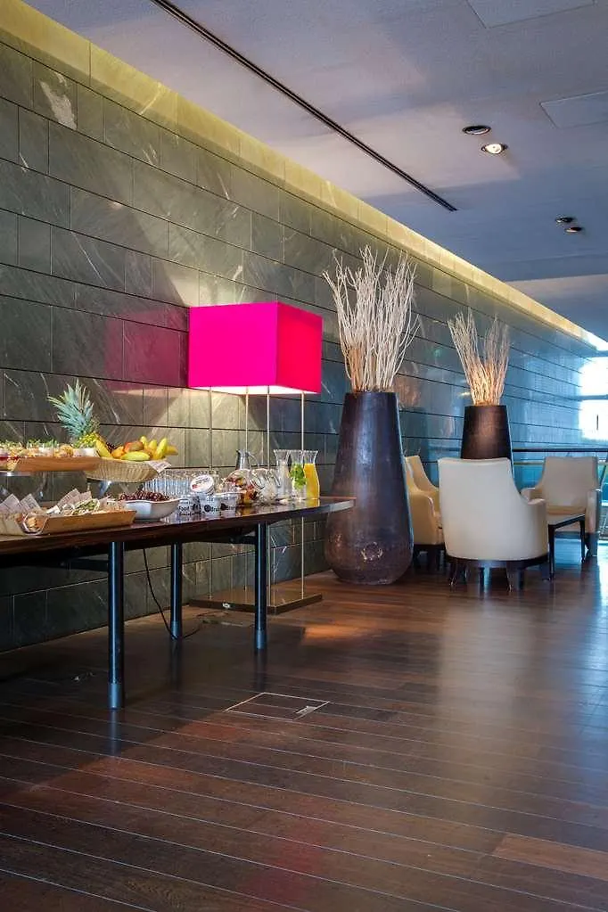 Radisson Blu Media Harbour Hotel, Duesseldorf 4*, Düsseldorf Németország