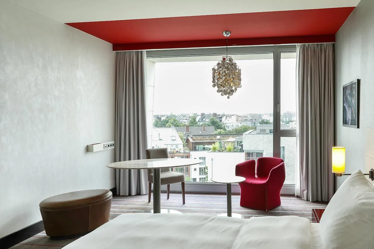 Radisson Blu Media Harbour Hotel, Duesseldorf